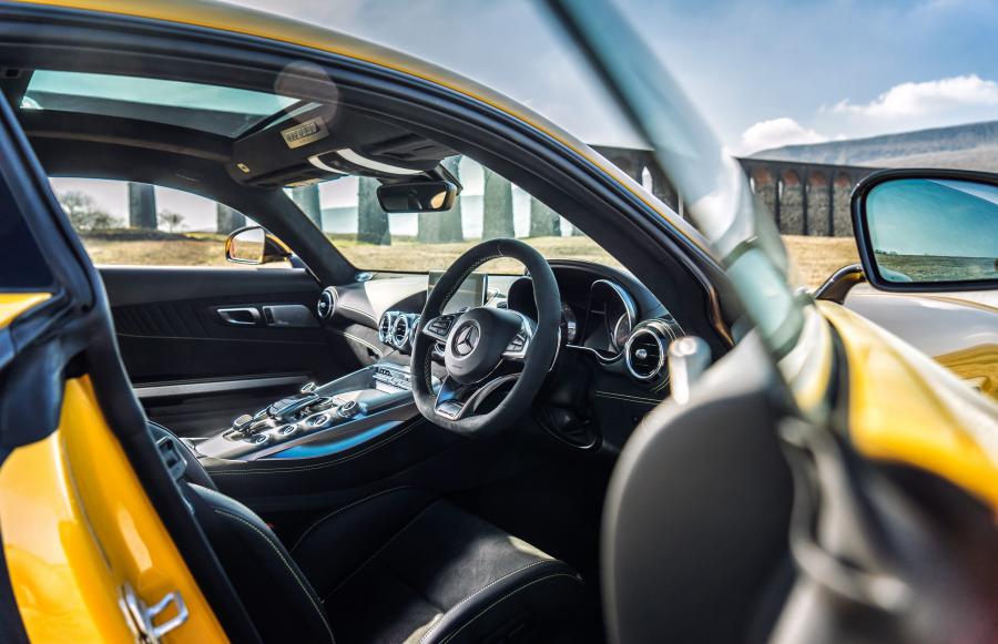  Mercedes-AMG GT S 2015 года  (UK) (фото 27 из 30)